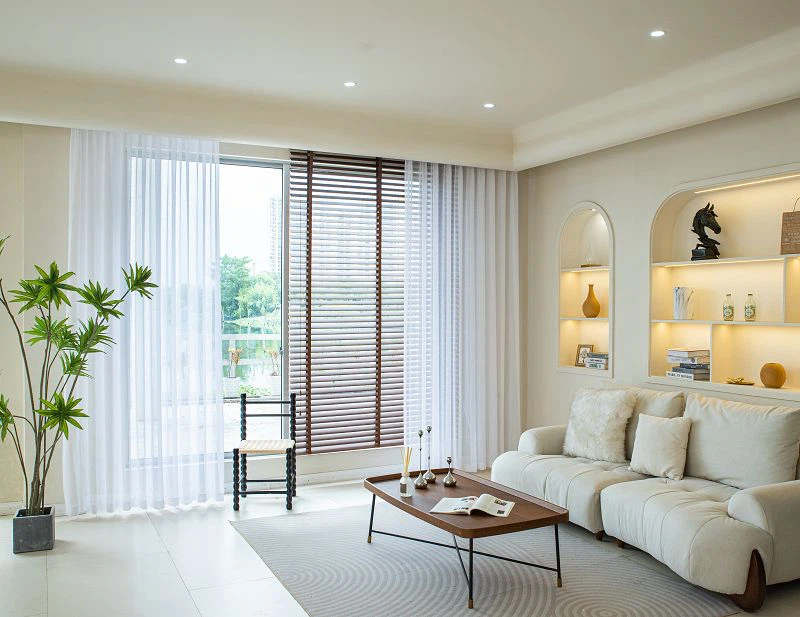 O'zaro zig'ir qattiq oyna ekrani