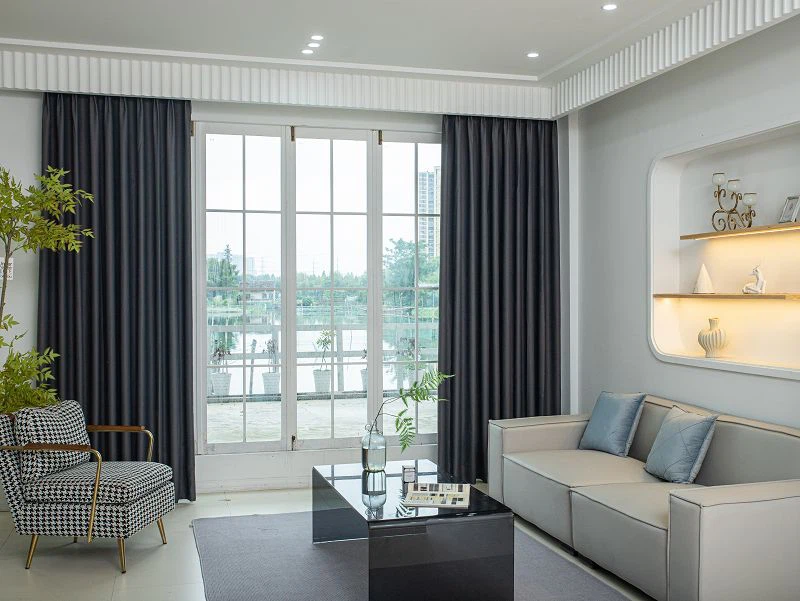 Oddiy qattiq qoralangan mato